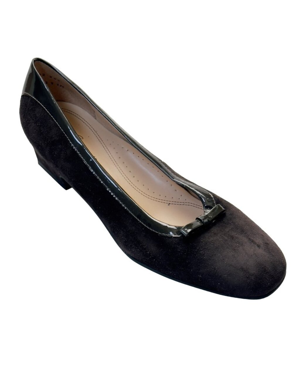 TROTTERS Brown Suede Patent Leather Trim Low Heels Women’s Shoes Size 7